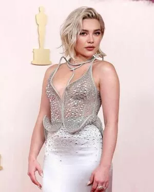 Florence Pugh / florencepugh nude photo #1190