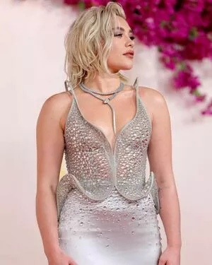 Florence Pugh / florencepugh nude photo #1191