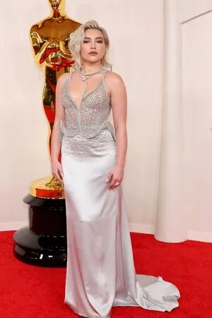 Florence Pugh / florencepugh nude photo #1193