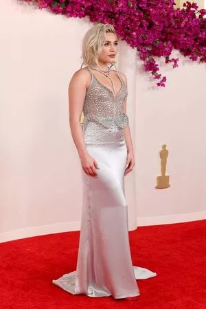 Florence Pugh / florencepugh nude photo #1250