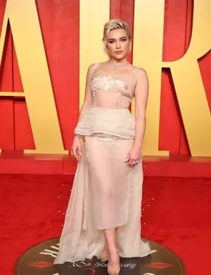 Florence Pugh / florencepugh nude photo #1256