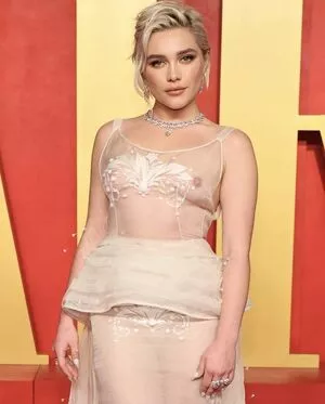 Florence Pugh / florencepugh nude photo #1258