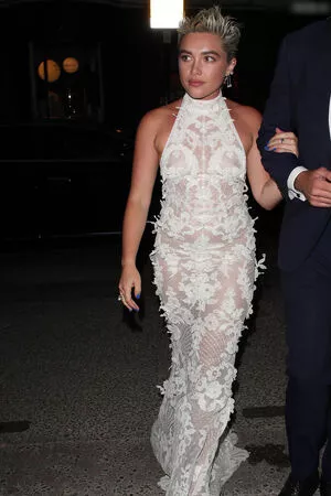 Florence Pugh / florencepugh nude photo #1356
