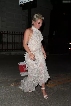 Florence Pugh / florencepugh nude photo #1359