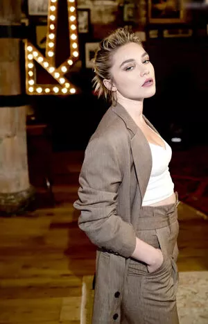 Florence Pugh / florencepugh nude photo #1372