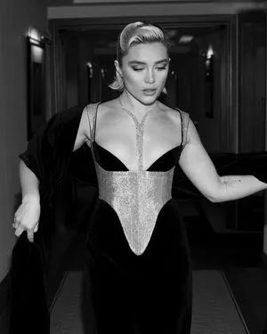 Florence Pugh / florencepugh nude photo #1490