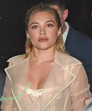 Florence Pugh / florencepugh nude photo #1938