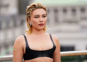 Florence Pugh / florencepugh nude photo #1997