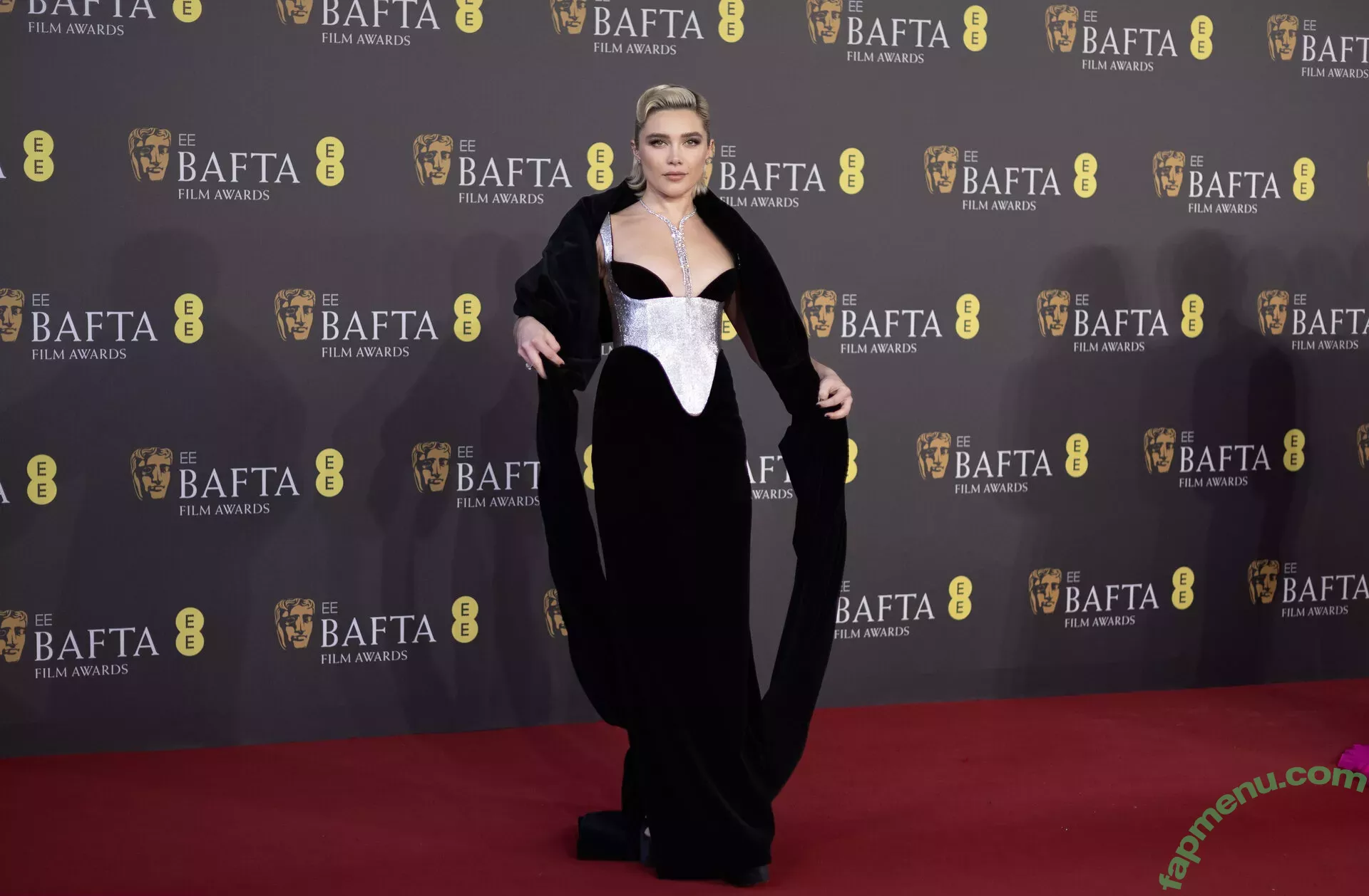 Florence Pugh nude photo #1110 (florencepugh)