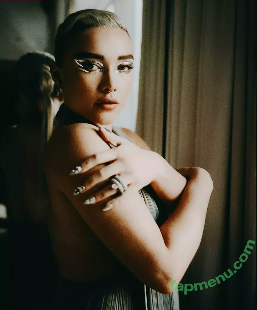 Florence Pugh nude photo #1163 (florencepugh)