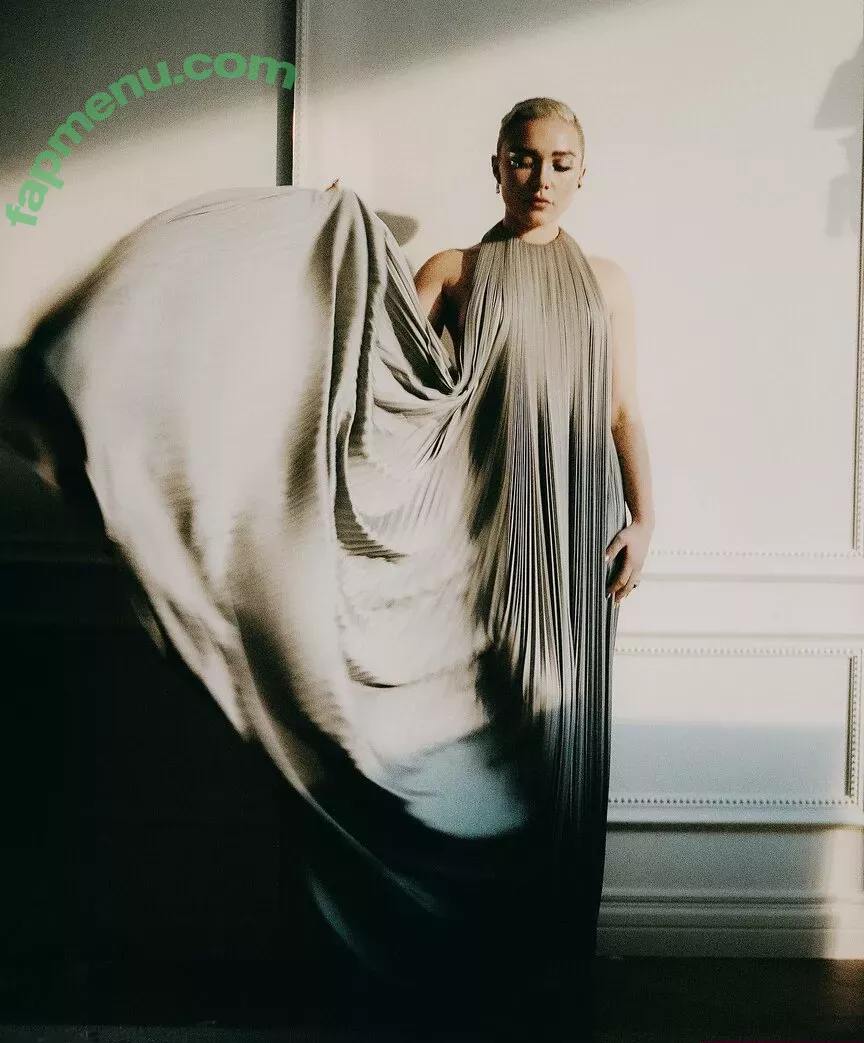 Florence Pugh nude photo #1164 (florencepugh)