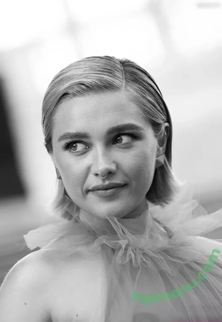 Florence Pugh nude photo #1300 (florencepugh)