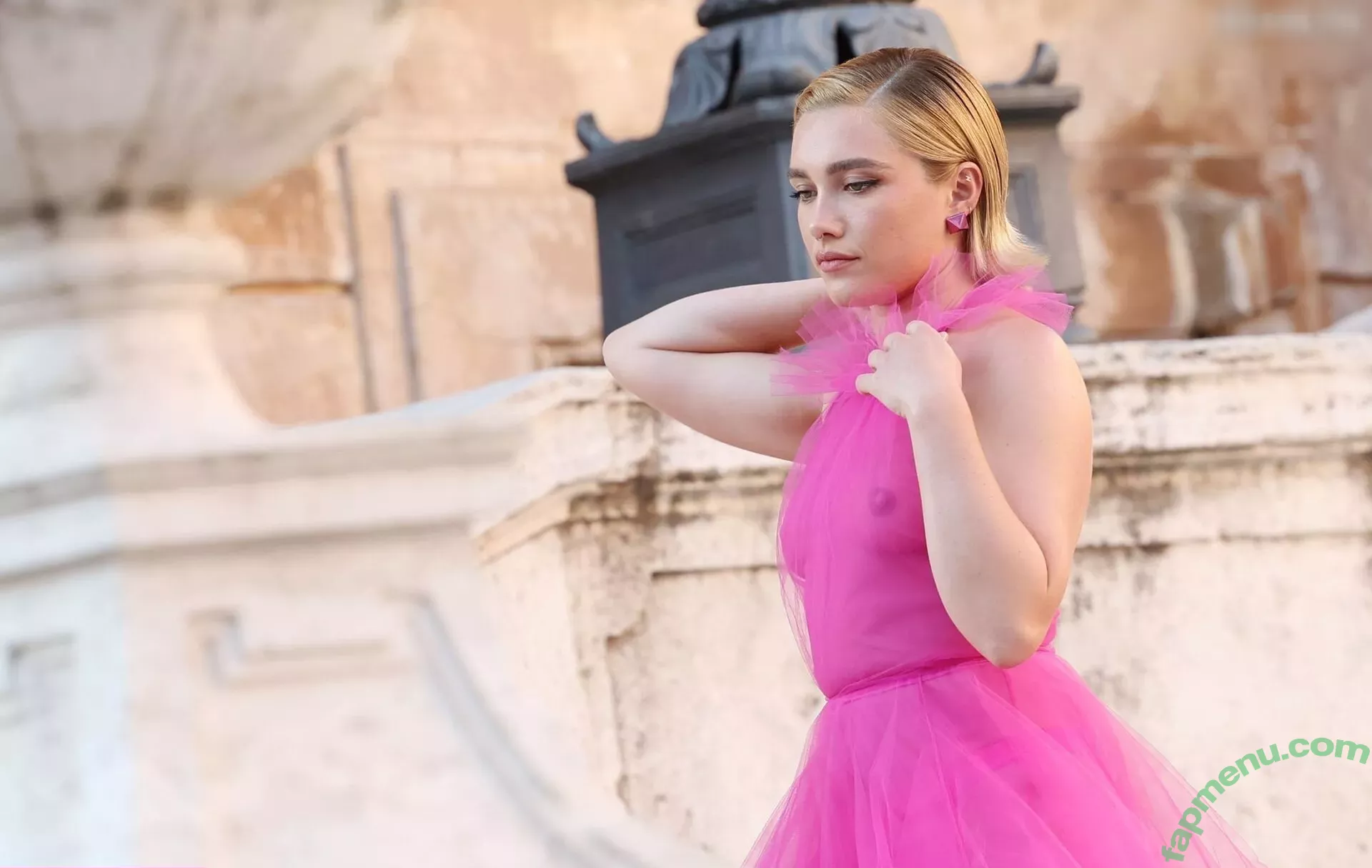Florence Pugh nude photo #1302 (florencepugh)