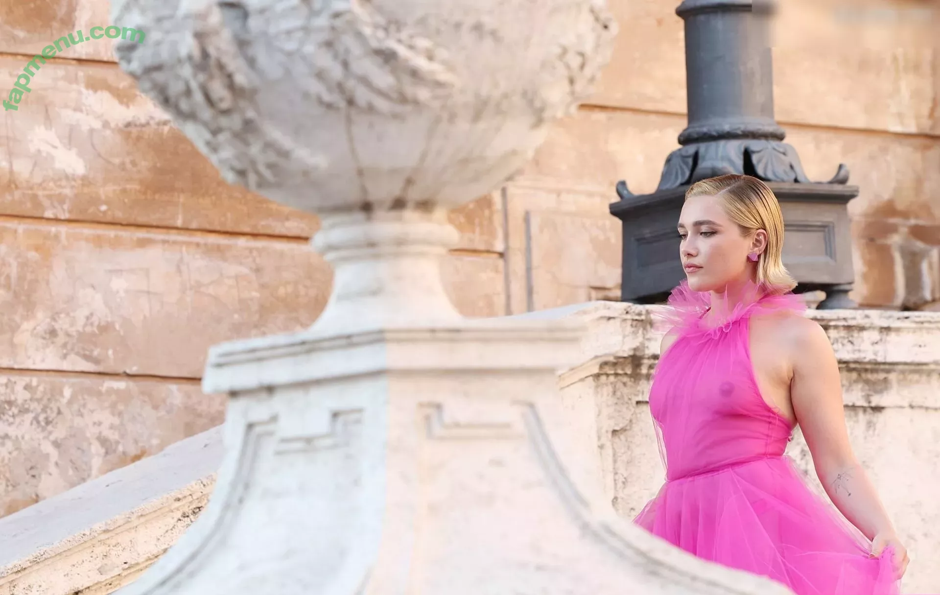 Florence Pugh nude photo #1306 (florencepugh)