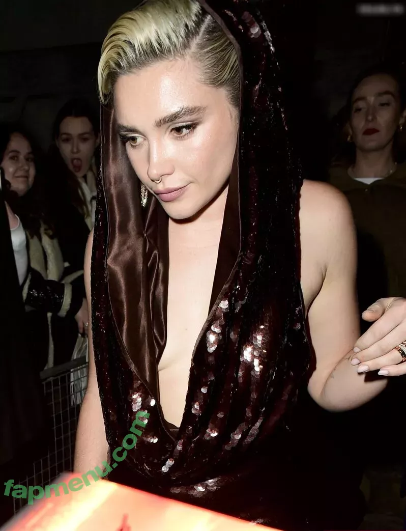 Florence Pugh nude photo #1423 (florencepugh)