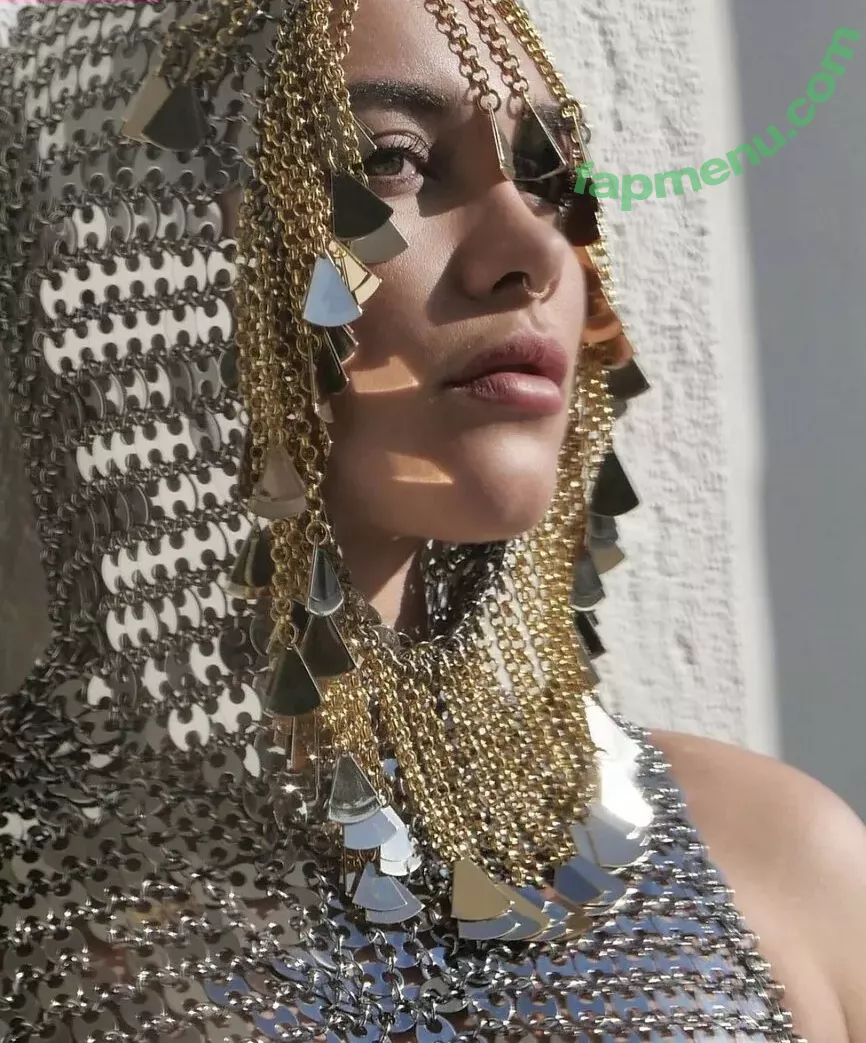 Florence Pugh nude photo #1554 (florencepugh)