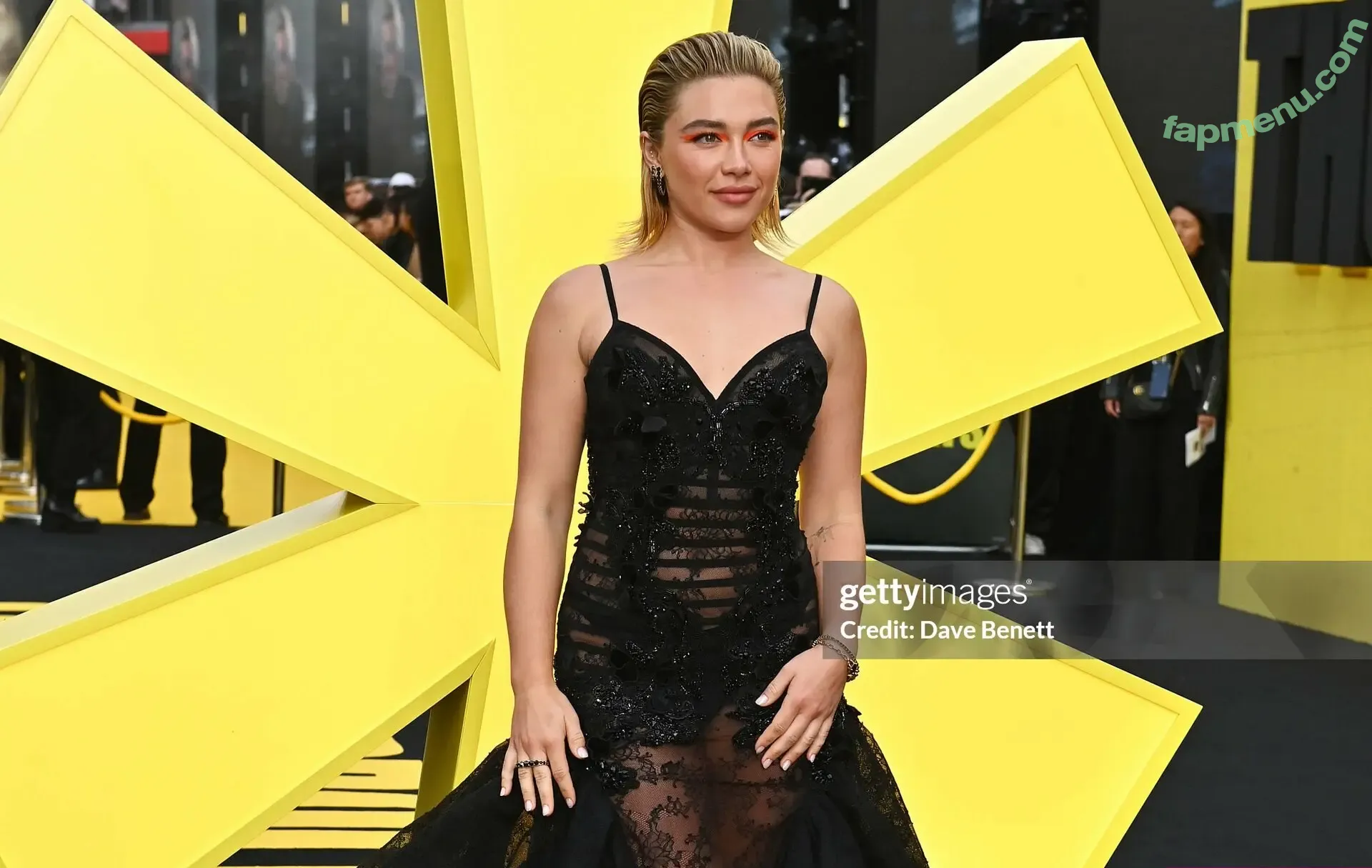 Florence Pugh nude photo #1900 (florencepugh)