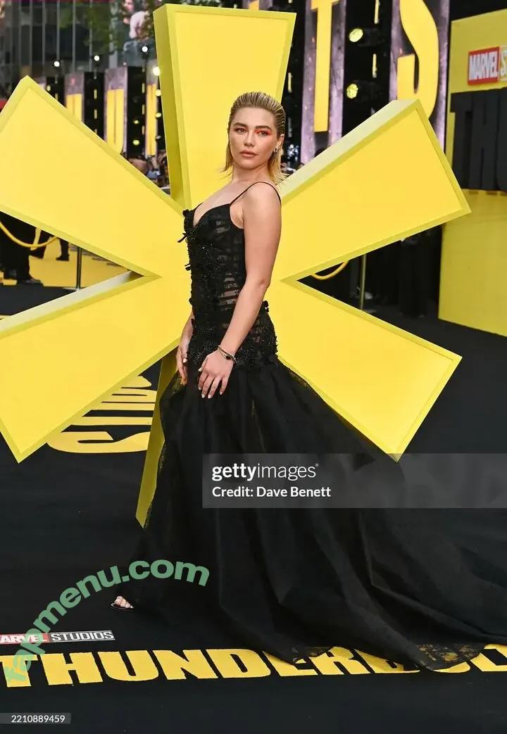 Florence Pugh nude photo #1902 (florencepugh)