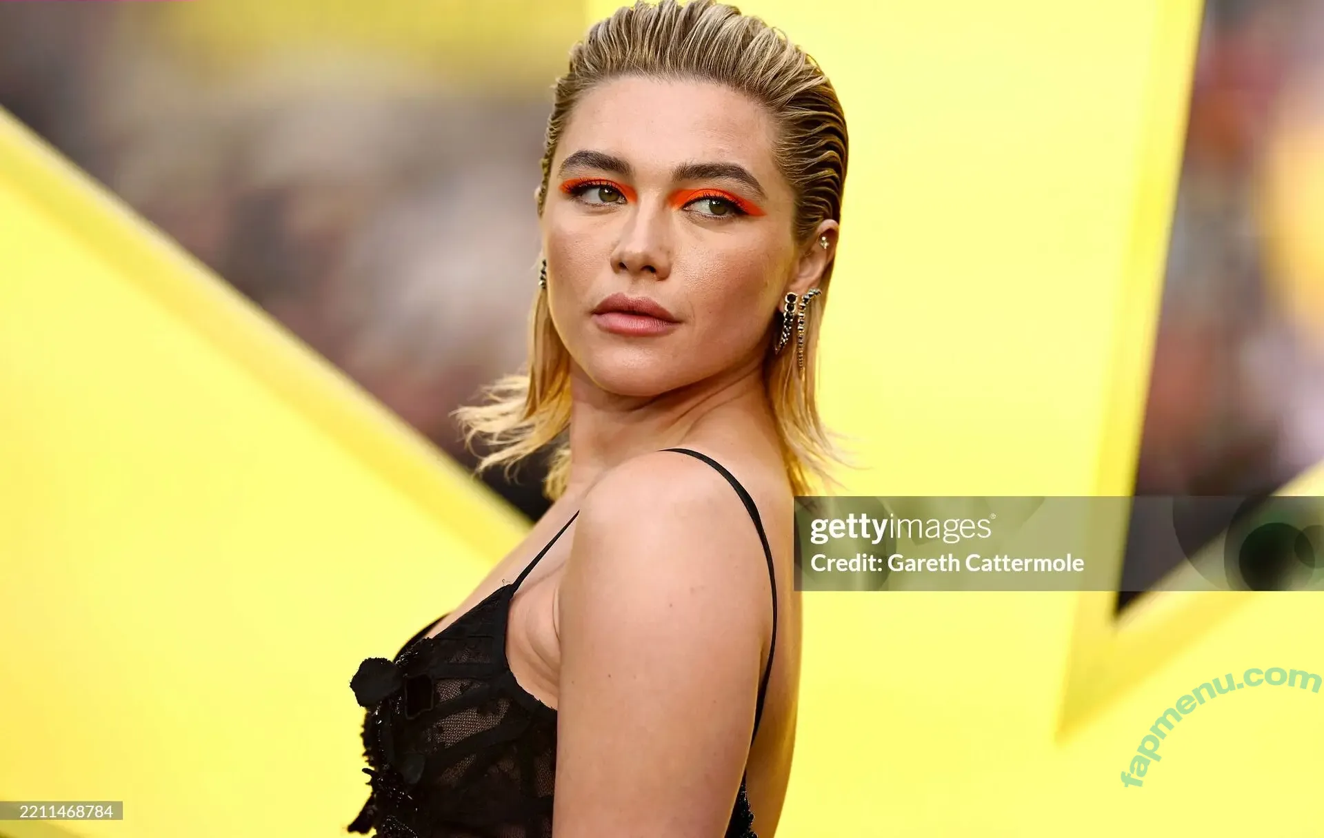 Florence Pugh nude photo #1920 (florencepugh)