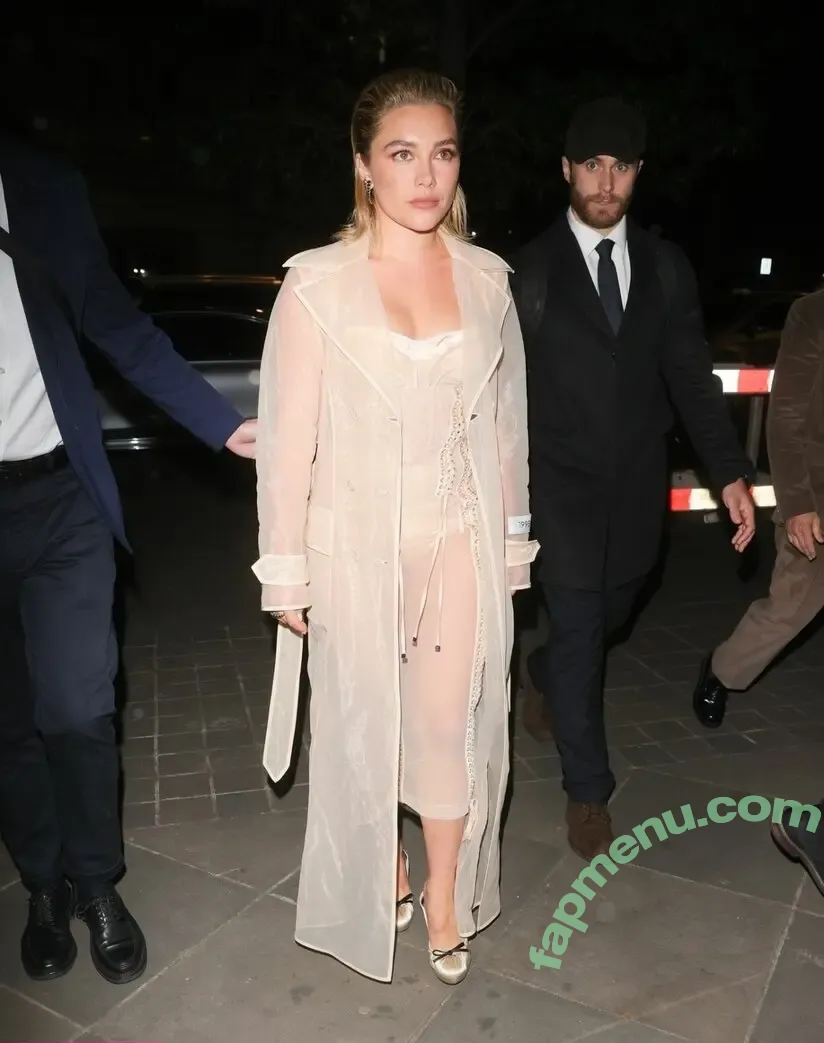 Florence Pugh nude photo #1941 (florencepugh)