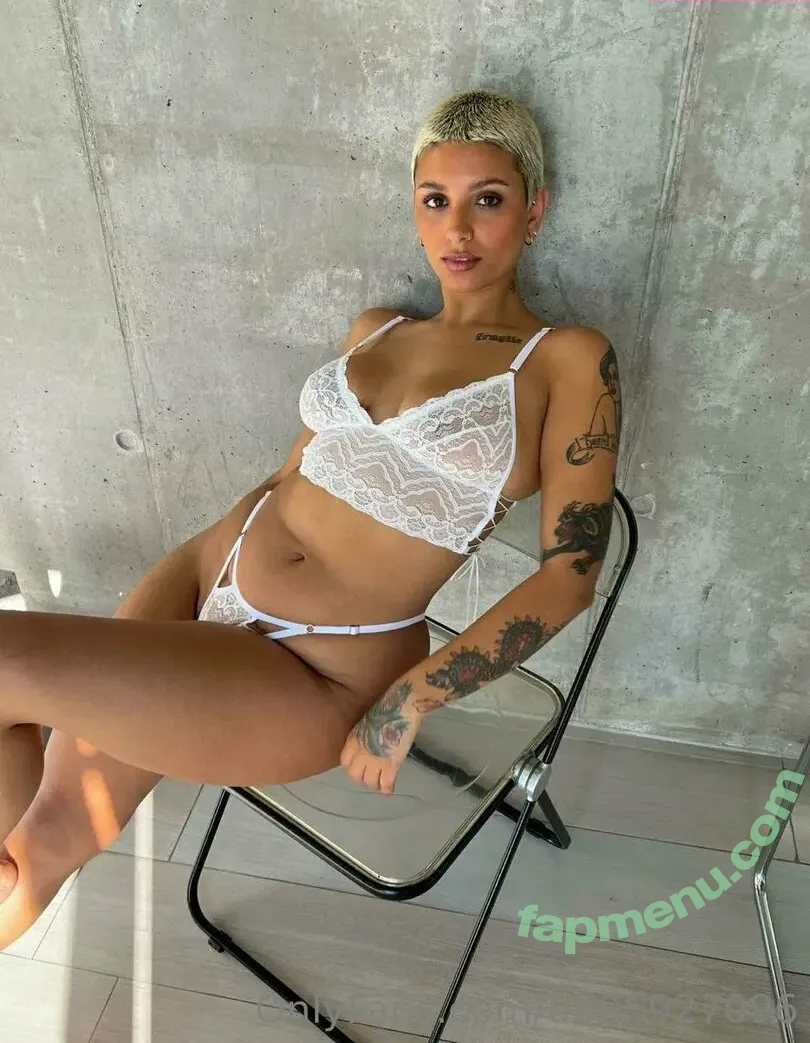 fluffy_miriam nude photo #0005 (fluffymariam)