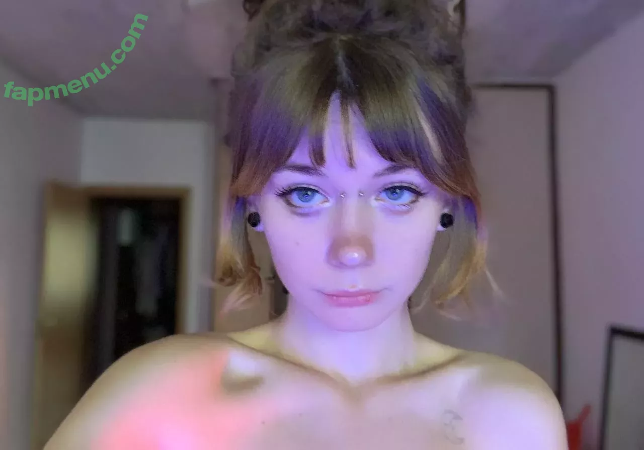 fluffyfulafel nude photo #0020 (fluffangel / fluffy.falafel / fluffypuffy / fluffypuffy777 / katyalolina / kiki_lastya / kikilastya)