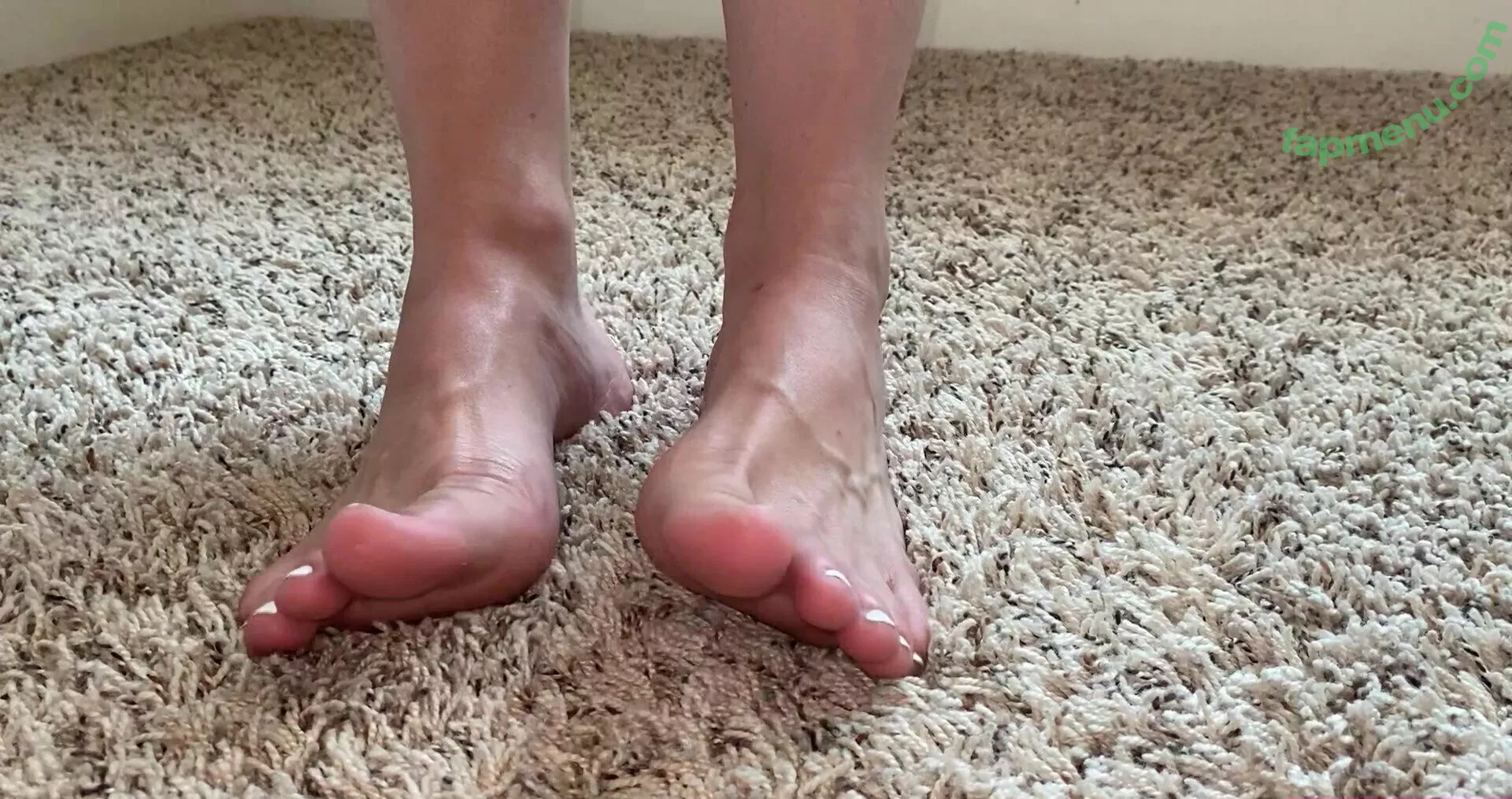 footivities nude photo #0012 (fatjesus562)