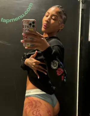  nude photo #0002