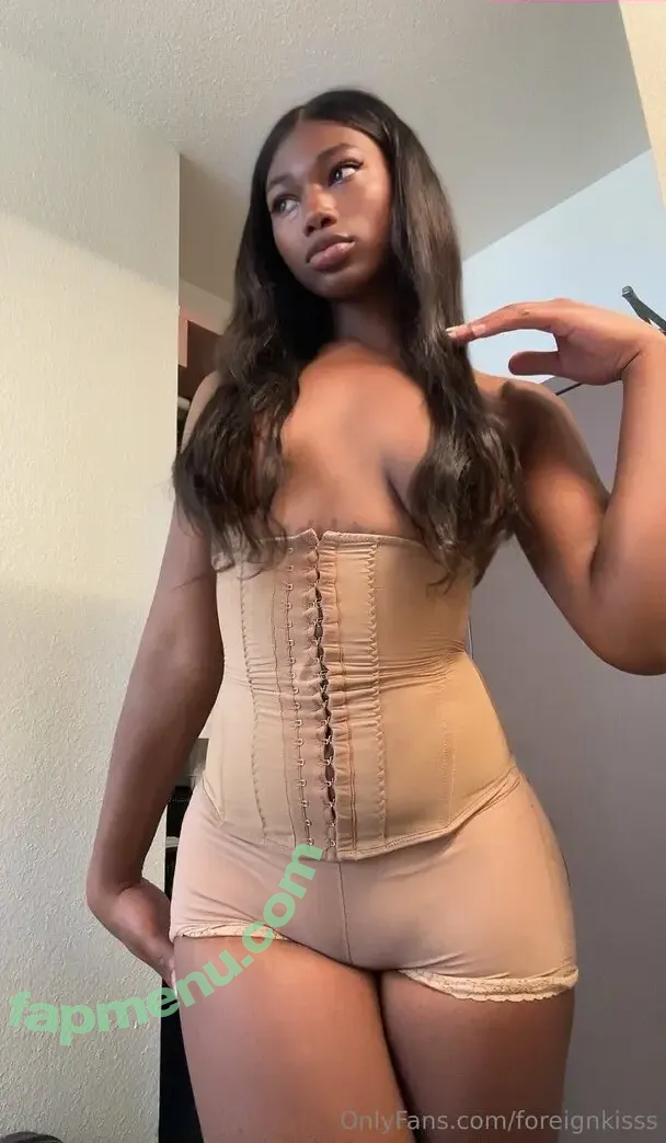 foreignkisss nude photo #0001 (foreignkisses__)