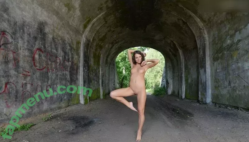 Foxy Di nude photo #0201 (Foxi Di / Katya Ivanova / Kleine Punci / Nensi B Medina / foxy__di)