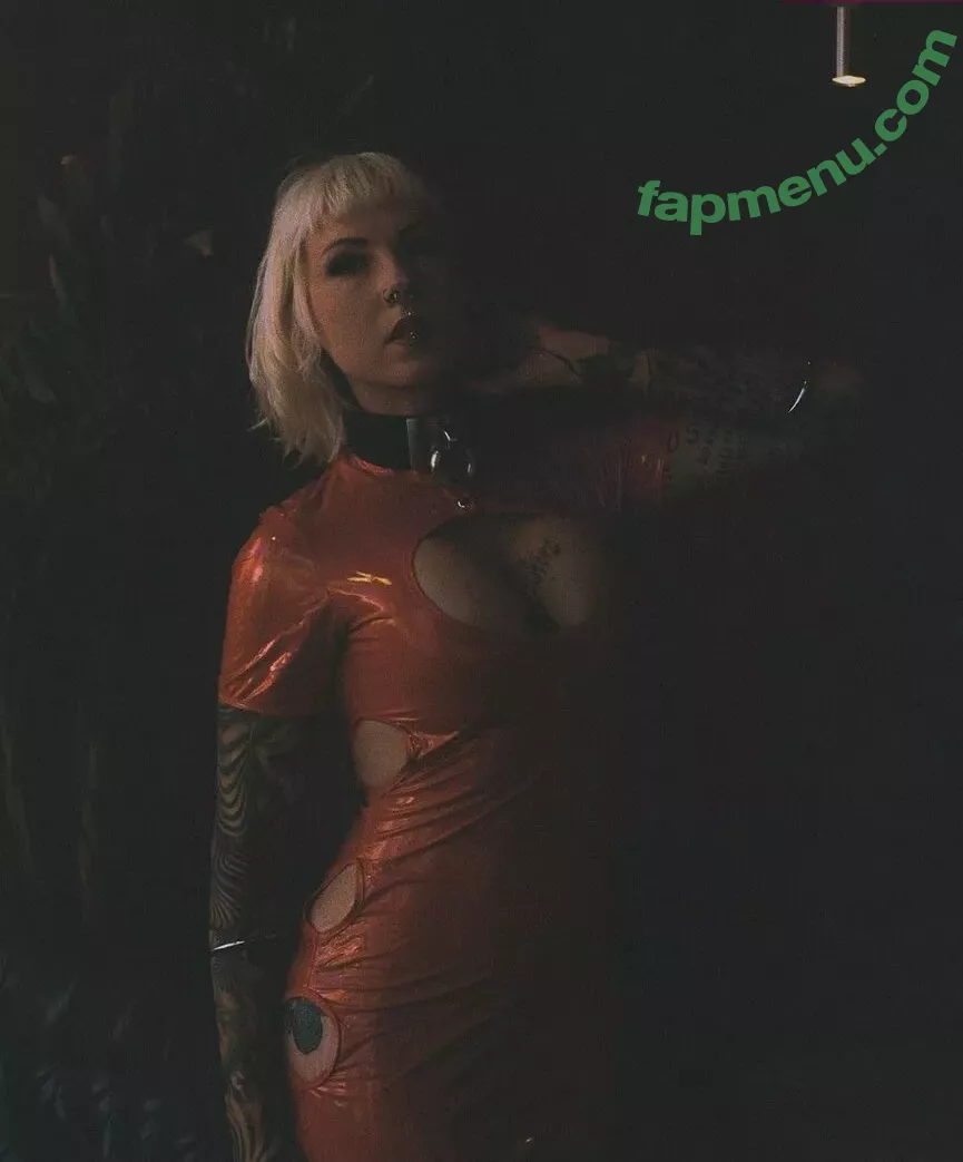 Frau Tagtraum nude photo #0036 (FrauTagtraum847 / the_kinky_duck)