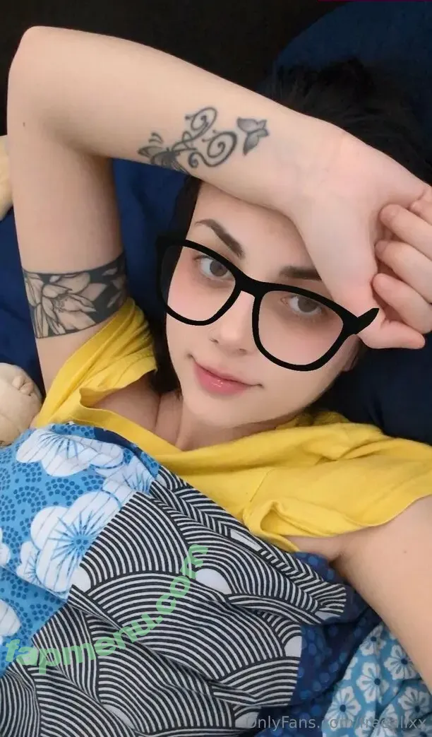 freealixx nude photo #0024 (freealixx)