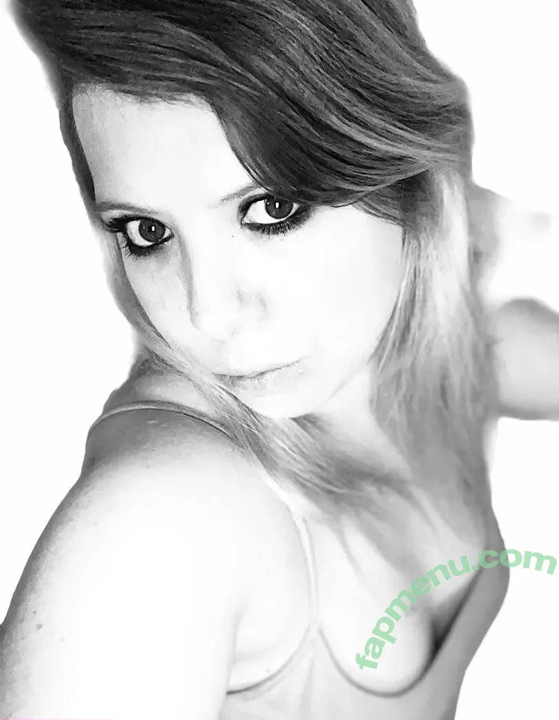 freelouisehazel nude photo #0001 (freelouisehazel)