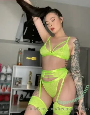 freemarleybrinx / brinxmarl0024 nude photo #0034