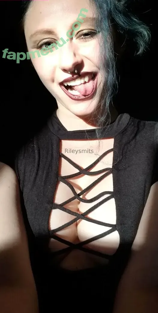 freerileyloonergirl nude photo #0019 (freerileyloonergirl)