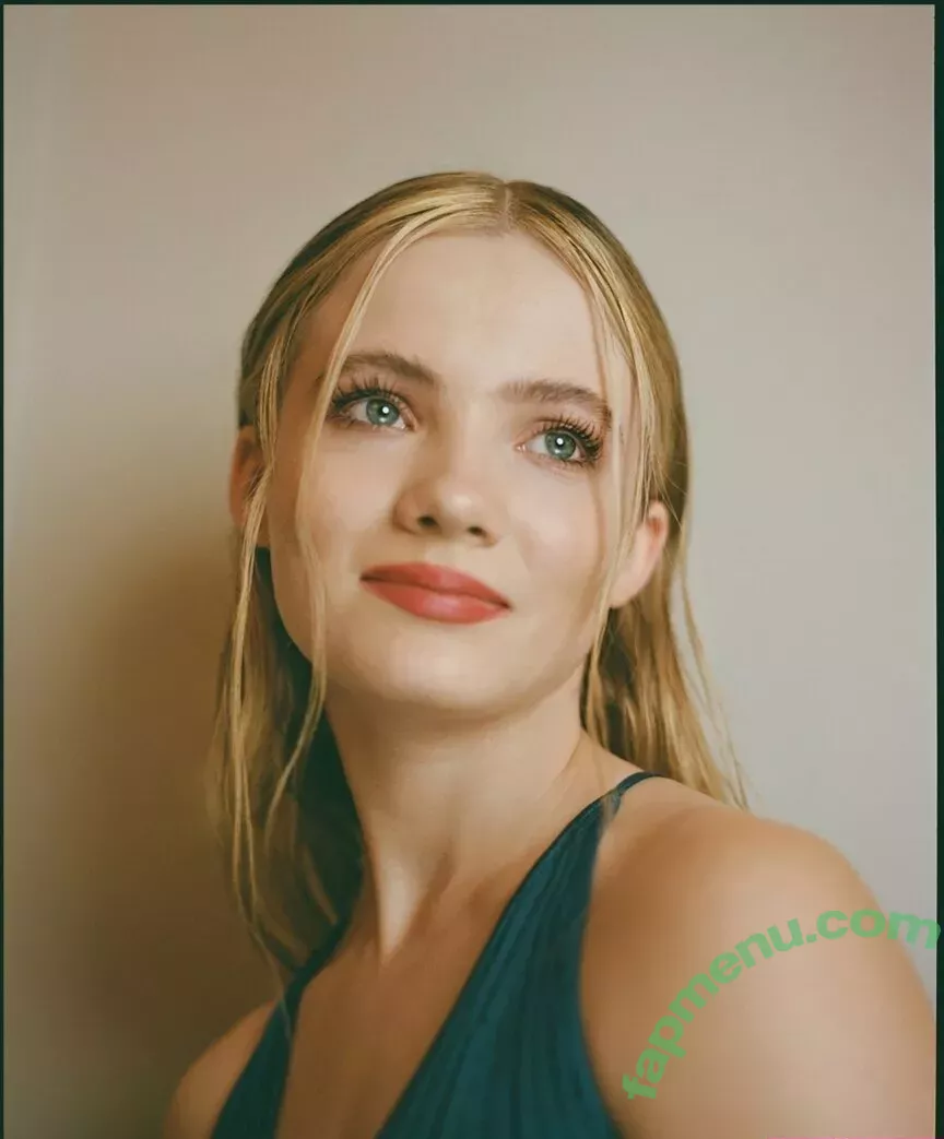 Freya Allan nude photo #0118 (Ciri / freyaallan / freyaallann)