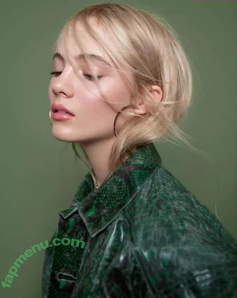 Freya Allan nude photo #0137 (Ciri / freyaallan / freyaallann)
