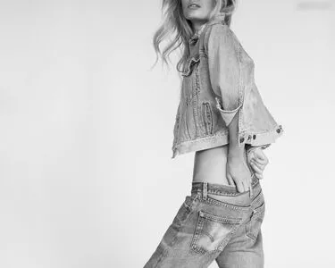 Frida Aasen / frida_aasen nude photo #0186