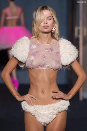 Frida Aasen / frida_aasen nude photo #0201