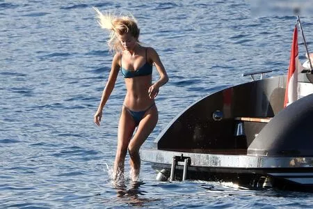 Frida Aasen / frida_aasen nude photo #0219