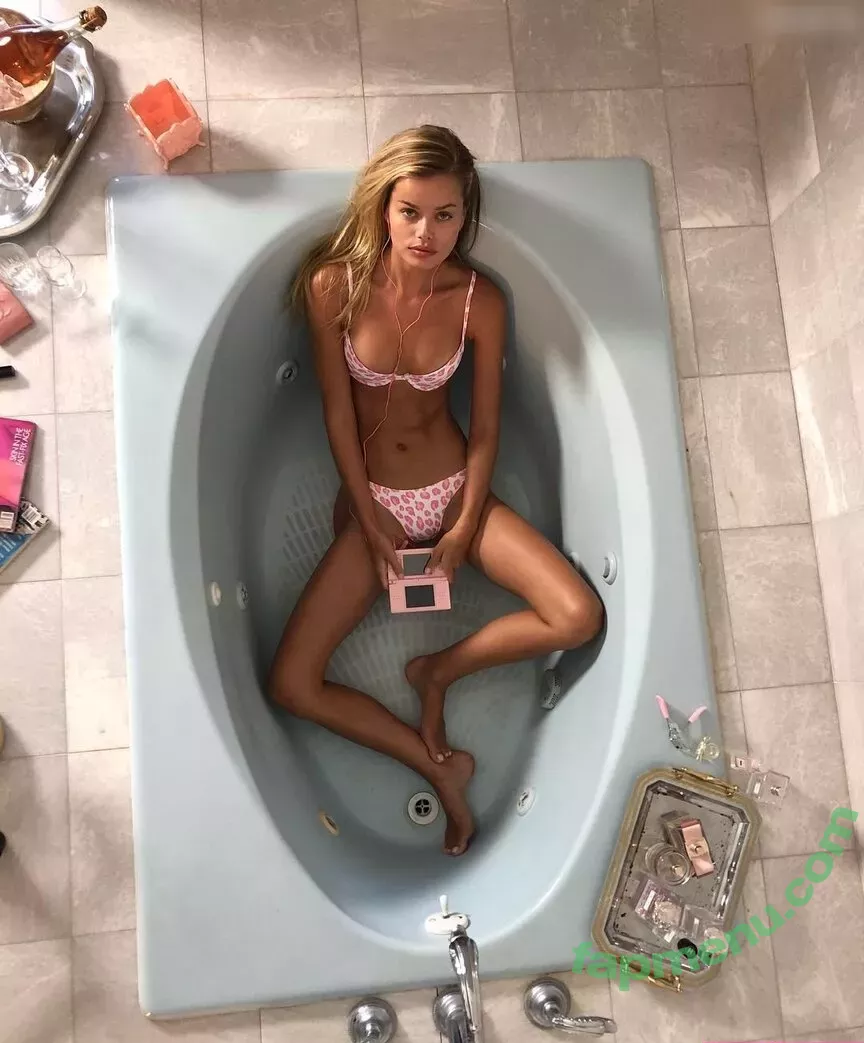 Frida Aasen nude photo #0506 (frida_aasen)