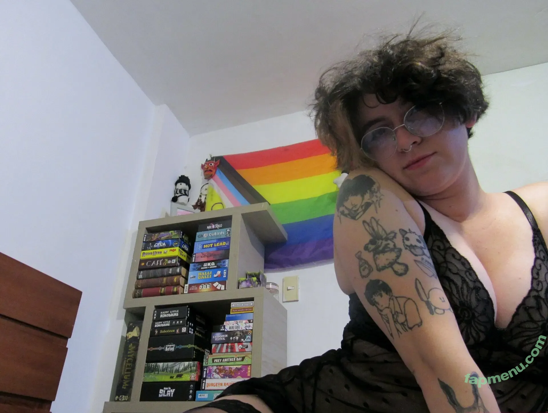 froggyintheboxfree nude photo #0007 (froggyintheboxfree)