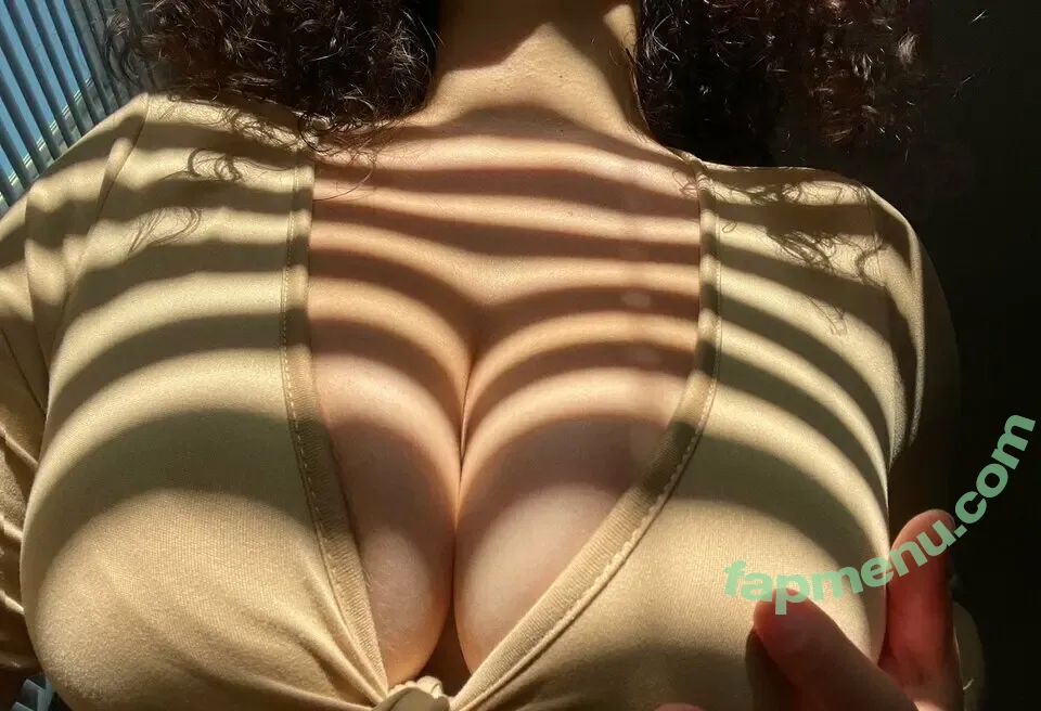frostedaliine nude photo #0046 (frostedaliine)