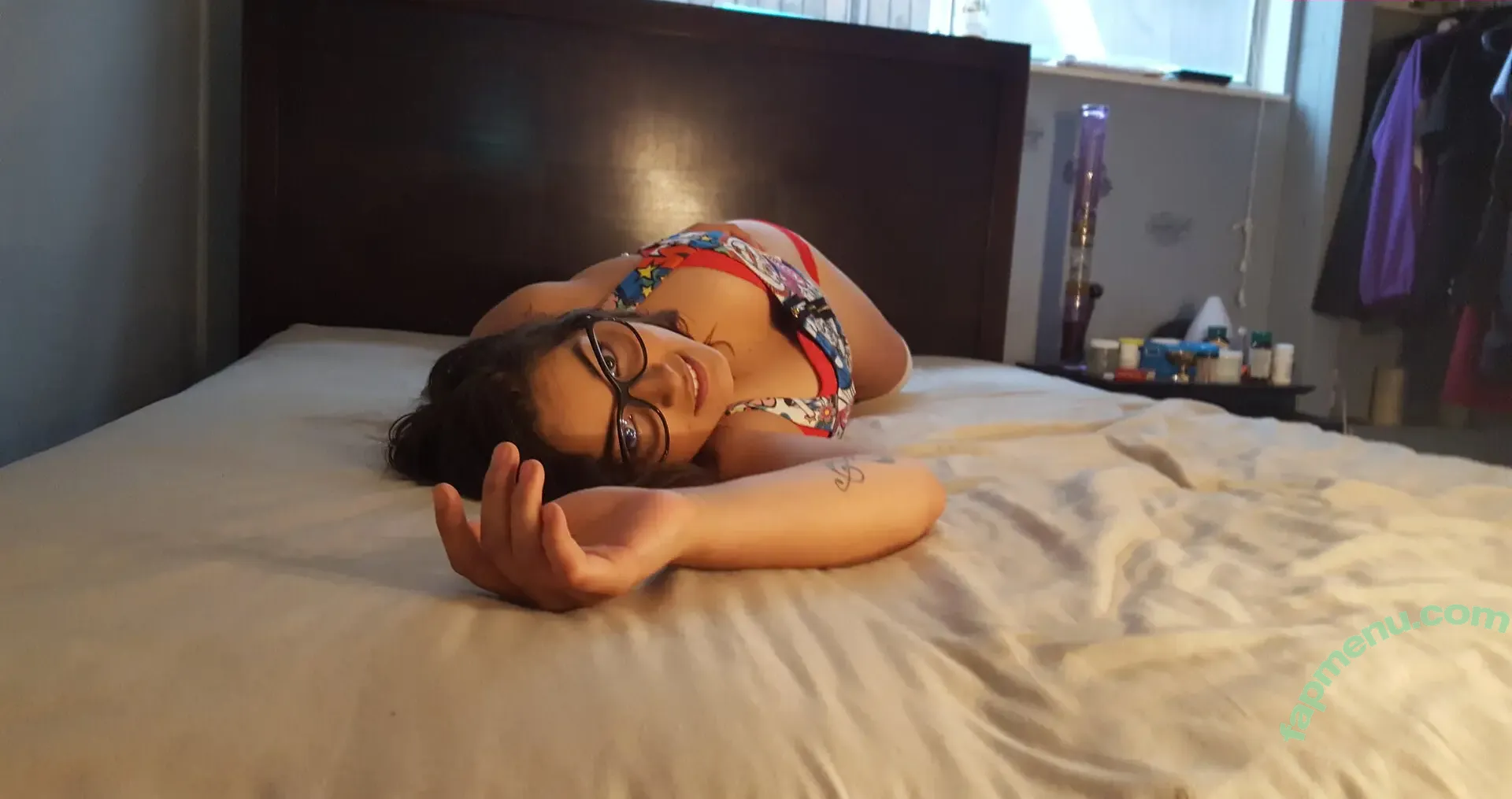 Fruloopz nude photo #0001 (Fruloopz)