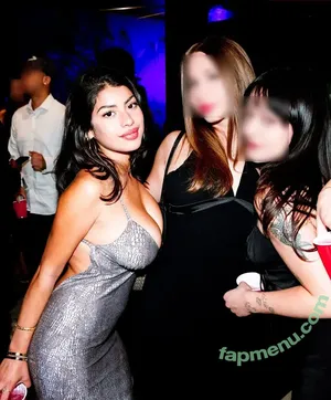 funnyuforgot / Itzel Aquino / iluvstrawb3rry / iluvstrawberry nude photo #0031
