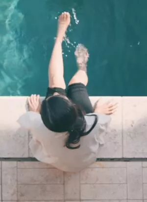 Fuslie / Leslie nude photo #0039