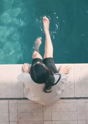 Fuslie / Leslie nude photo #0040
