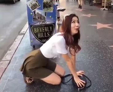 Fuslie / Leslie nude photo #0053