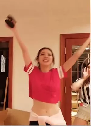 Fuslie / Leslie nude photo #0060