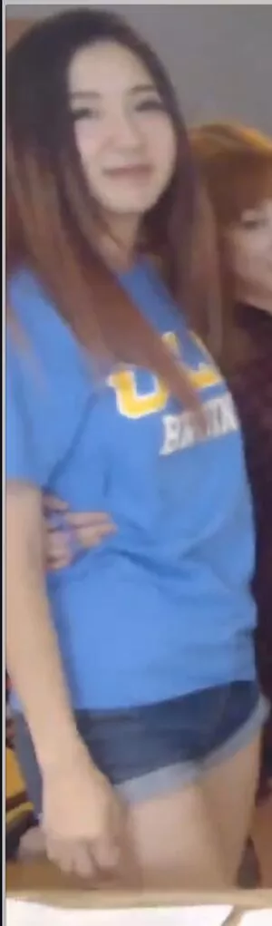 Fuslie / Leslie nude photo #0066